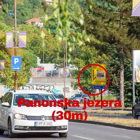 Stari Grad Skver * Tuzla